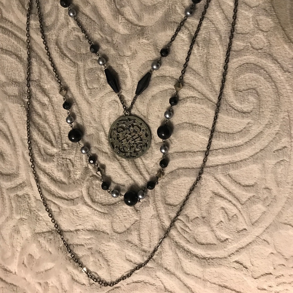 Multi-layer black and silver necklace